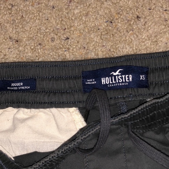 Hollister khaki joggers (NEVER WORN) - Picture 3 of 3